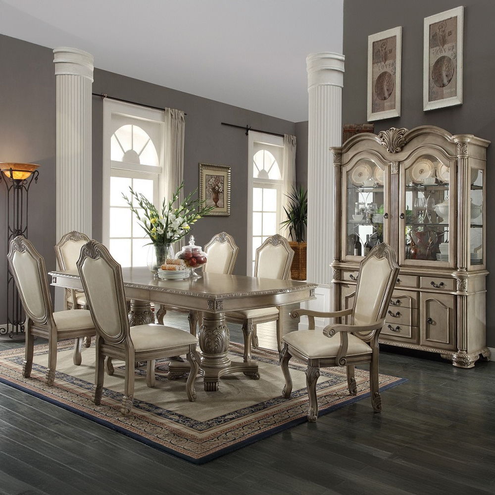 Chateau De Ville - Buffet & Hutch, photo 3 of 9