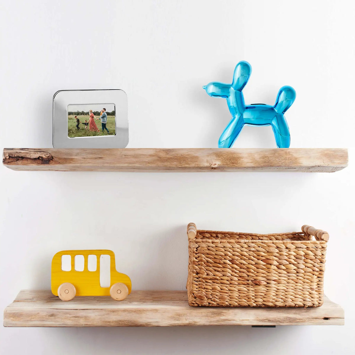 Balloon Dog Bank Blue, installed in a room