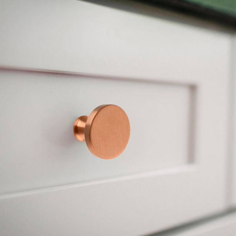 Akicon Copper Kitchen Cabinet Knobs 1-1/4 inch (32 mm) Diameter 100% Solid Brass Drawer Knob AK01916-C