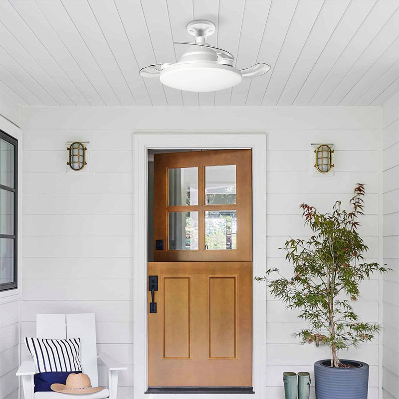 Bulb-Type Small Size Ceiling Fan With Retractable Blades, photo 3 of 10