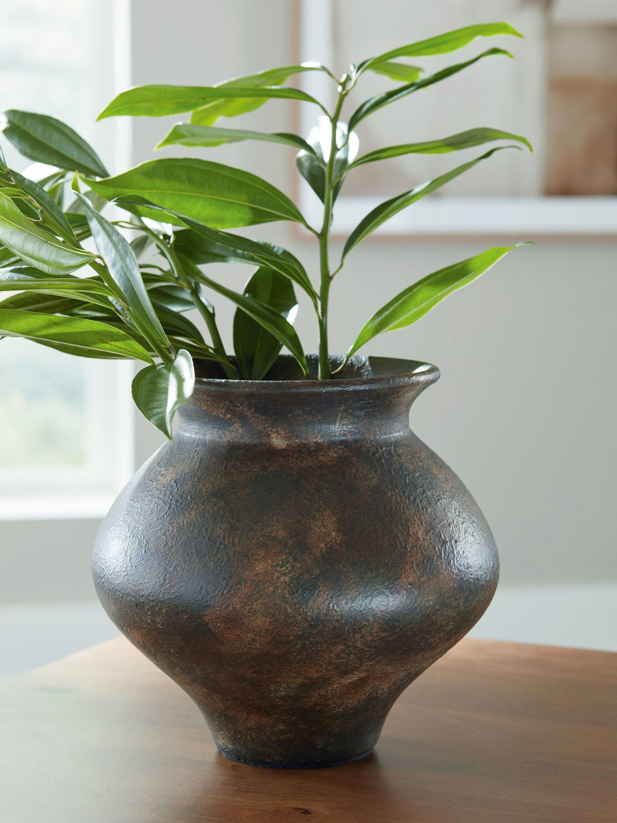 Laddlow - Vase - Antique Brown, photo 2 of 5