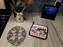 Barq's oysters Pot Holder Set of 2 Heat Resistant Quilted Hot Pads 7.5 x 7.5 Inch, Insulated Kitchen Trivets for Cooking & Baking