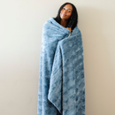 PATTERNED FAUX FUR THROW BLANKETS by Saranoni