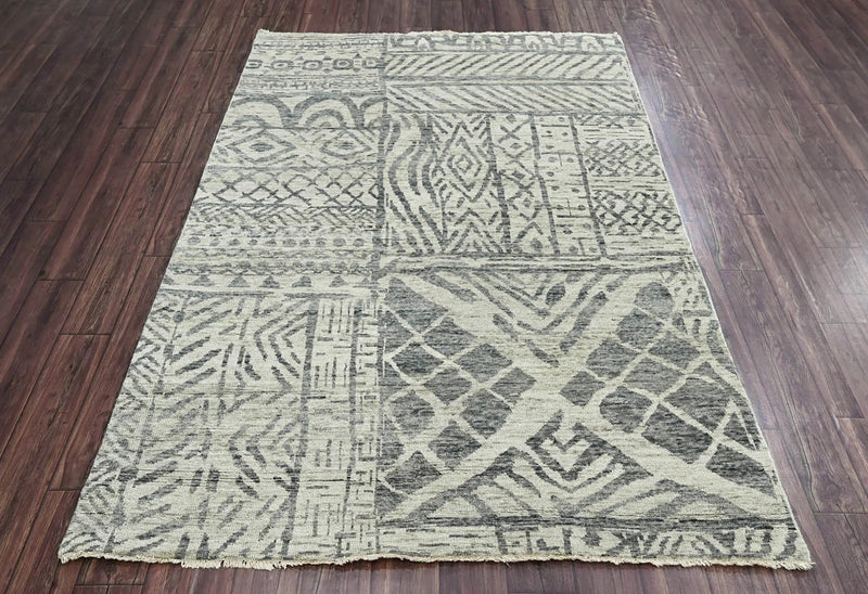 5x7 Gray, Beige Hand Knotted 100% Wool Tibetan Modern & Contemporary Oriental Area Rug