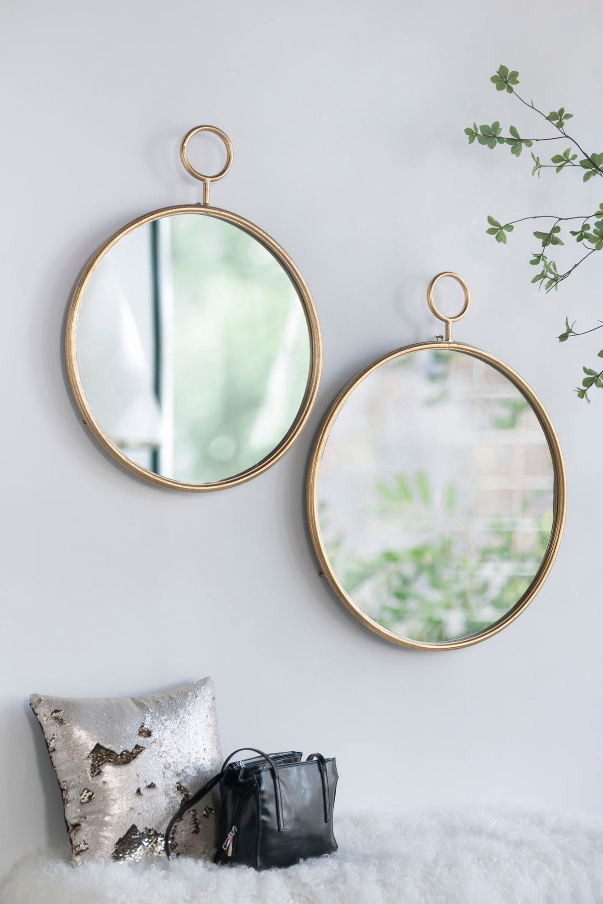 Circle Wall Mirror With Iron Frame, Accent Mirror For Living Room, photo 3 of 17