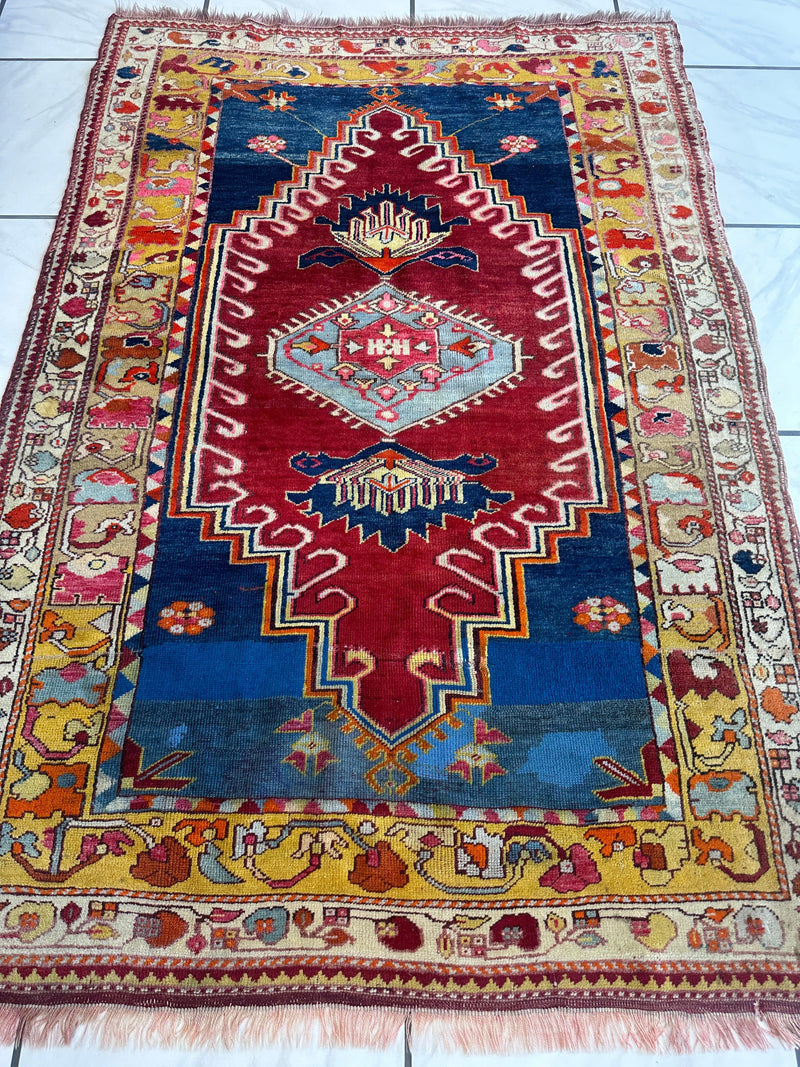 Hand-Knotted Antique Turkish Melas Wool Rug – 4'3" x 5'11" – Vibrant Geometric Motifs