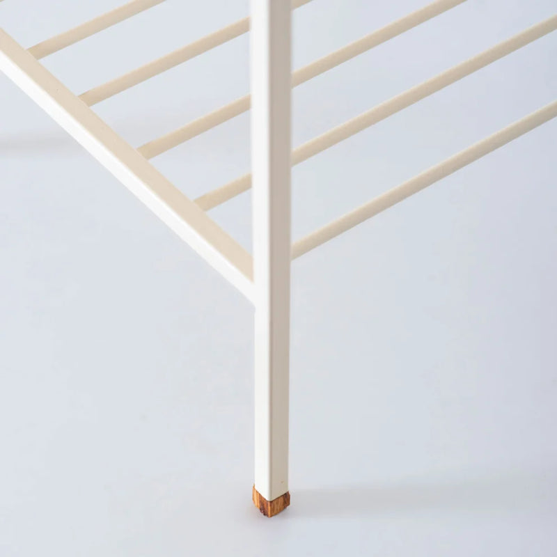 Edge Medium Table