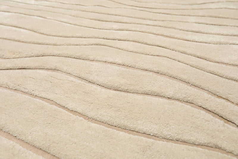 7'9" x 10'10" Handmade 100% Faux Silk Modern Area Rug Beige