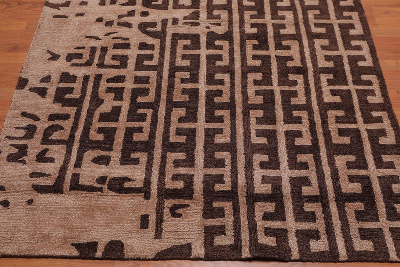 4'7" x 6'7" Handmade Textured 100% Nylon Loop & Cut Area Rug Brown