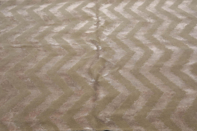 8'1” x 9'10" Hand Knotted Wool & Faux Silk Tibetan Area Rug Tone on Tone Gray