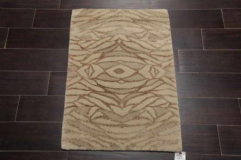 2’ x 3’ Hand Knotted Wool & Silk Modern Tibetan Oriental Area rug Beige, Gray