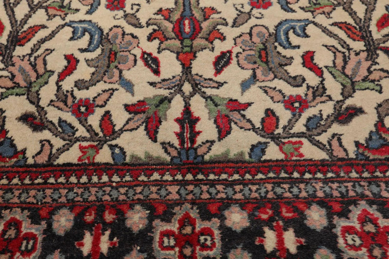 4' x 6'3'' Hand Knotted 100% Wool Vintage Saroukk Traditional Area Rug Beige