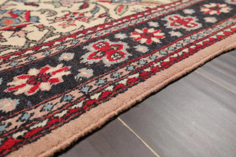 4' x 6'3'' Hand Knotted 100% Wool Vintage Saroukk Traditional Area Rug Beige