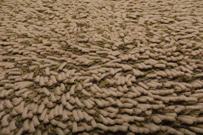 6’ x 9’ USA made Modern & Contemporary Shag Wool Oriental Area Rug Beige