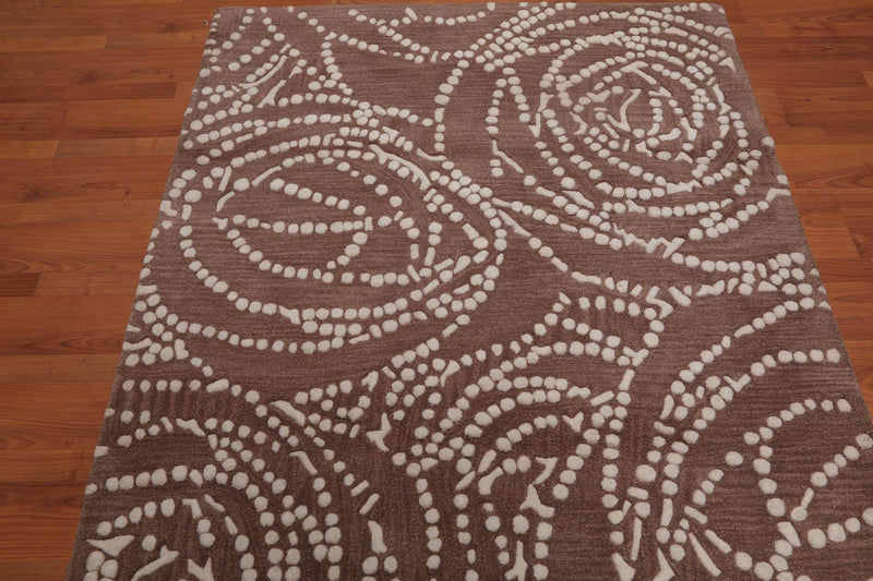 4’8" x 6'7" Handmade 100% Wool Traditional Oriental Area rug Beige