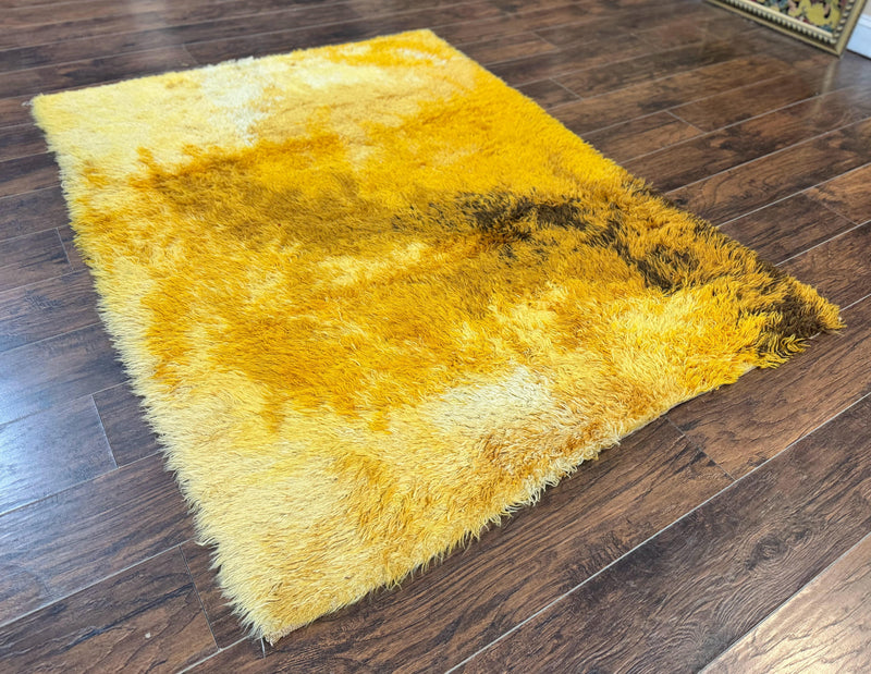 Rya Shag Rug 4.6 x 6, Shades of Yellow, Mid Century Vintage Carpet