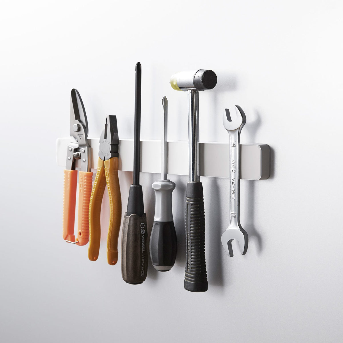 Magnetic Knife Rack, photo 3 of 14