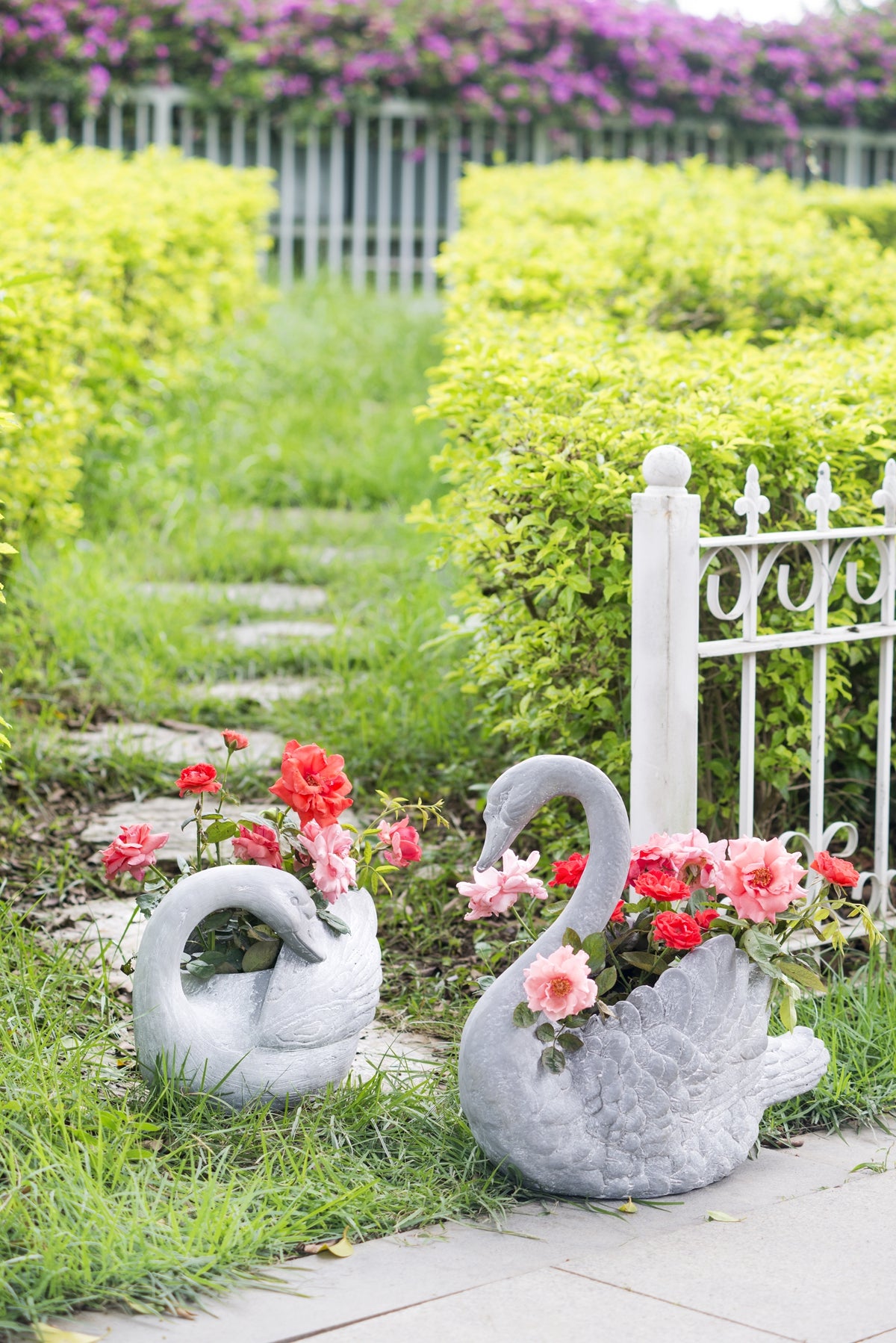 16.5x9x15.5" Mgo Swan Planter, photo 10 of 10