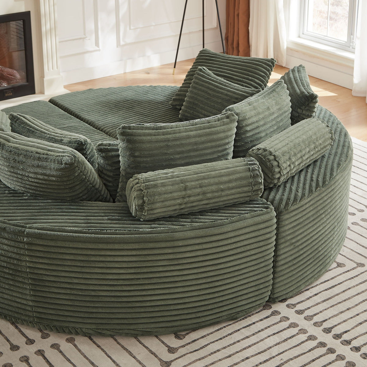 Round Oversized Sofa Bed With 5 Throw Pillows, photo 6 of 31
