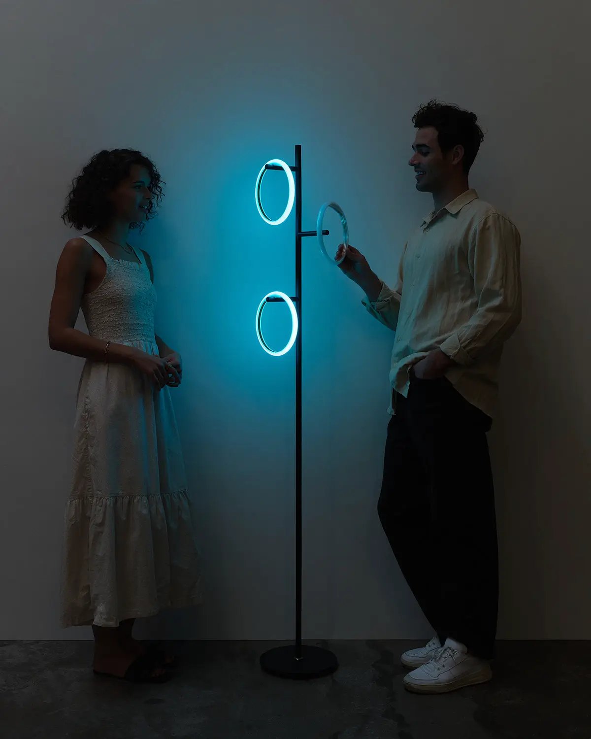 Saturn RGB Floor Lamp, photo 4 of 7