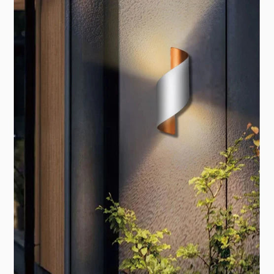 Creative White/Black Outdoor Aluminum Waterproof Wall Lamp For Courtyard