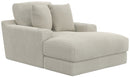 Cozy - Chaise With USB
