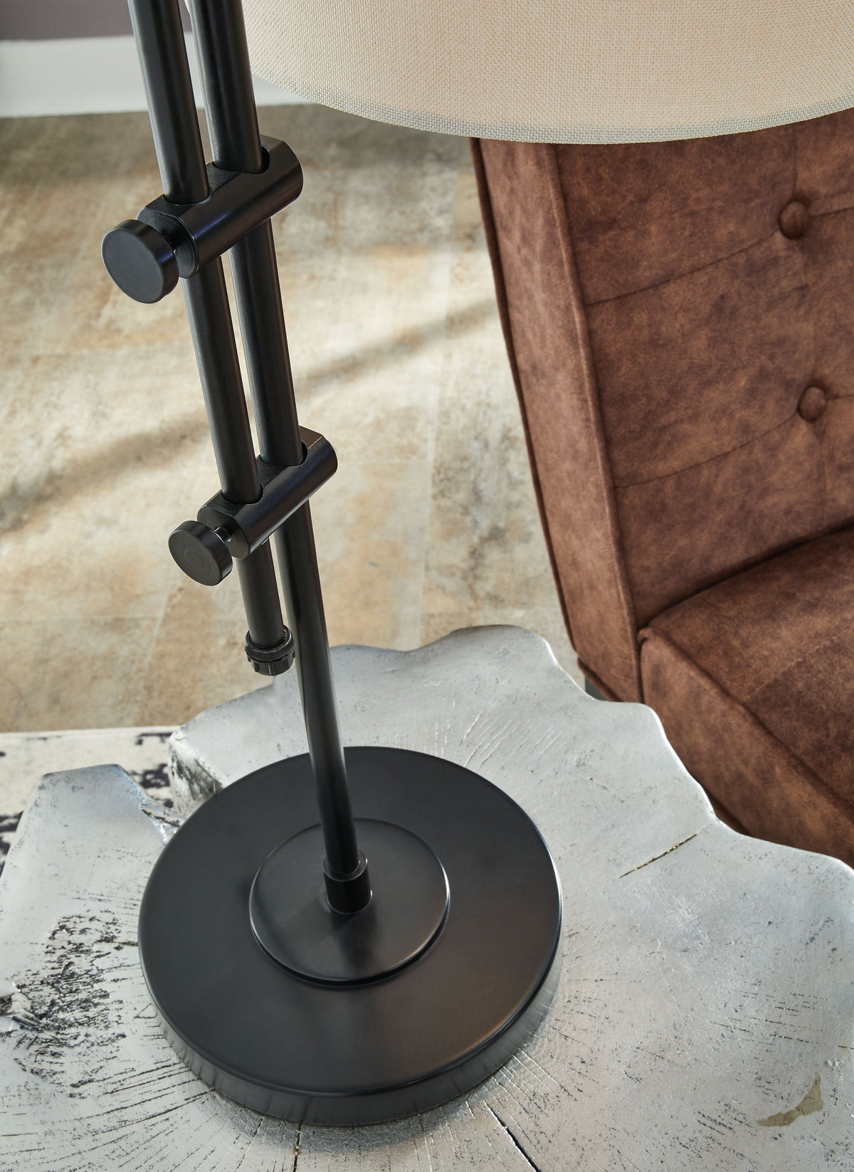 Baronvale - Metal Accent Lamp, photo 3 of 6
