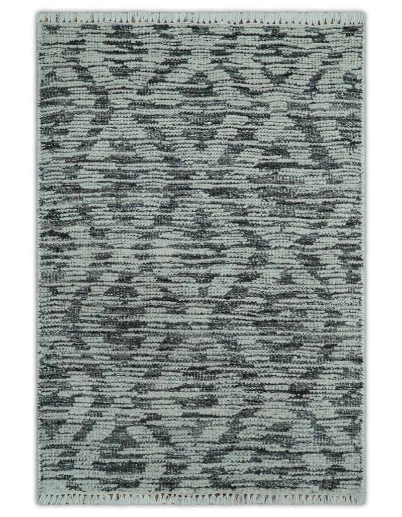 2x3 Hand Knotted Silver and Charcoal Geometrical shape Wool Rug