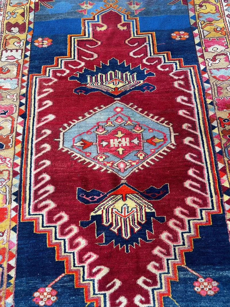 Hand-Knotted Antique Turkish Melas Wool Rug – 4'3" x 5'11" – Vibrant Geometric Motifs