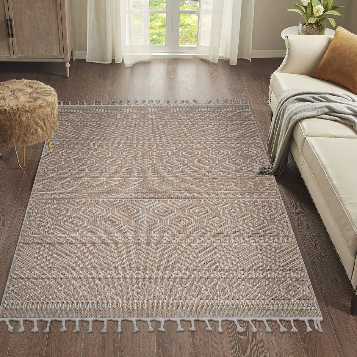 Guros Collection 6.7X9 Area Rug, photo 5 of 10