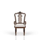 Traditional Chair by HouseOfZazla