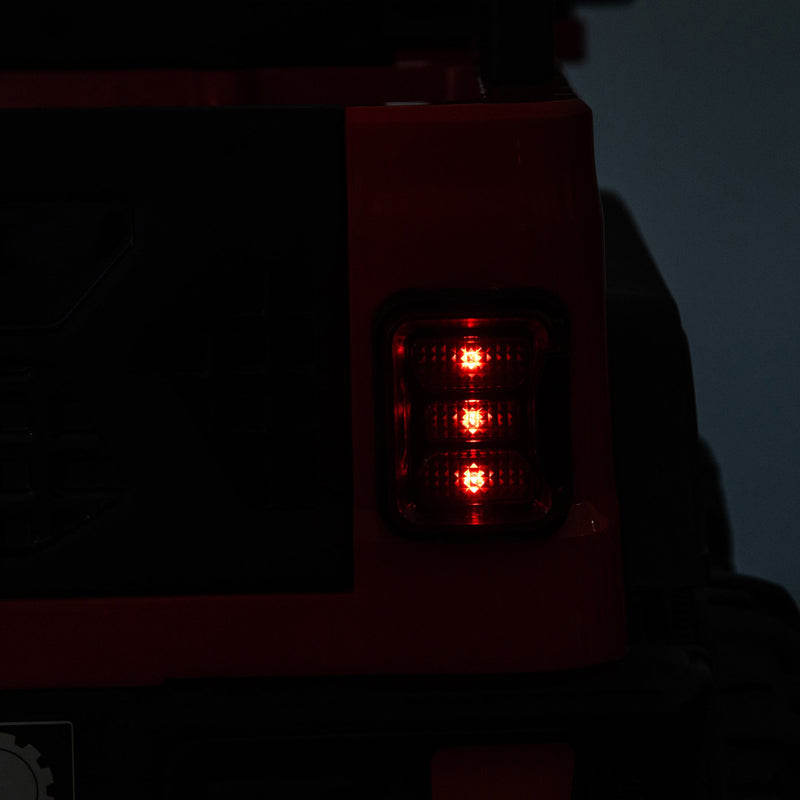 24V Ride On Large PickUp Truck car for Kids,ride On 4WD Toys with Remote Control,Parents Can Assist in Driving,Bluetooth music version,Pickup truck design with spacious storage in the rear.