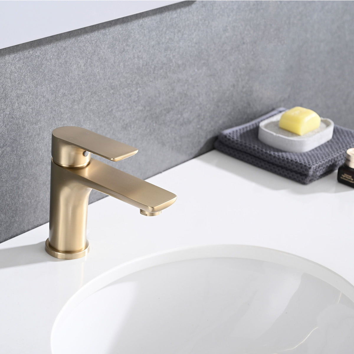 Modern Bathroom Sink Faucet Single Handle Brass Countertop Mount, photo 5 of 15