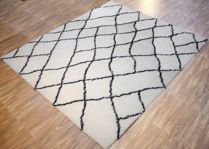 4x6, 5x8 and 8x10 Moroccan Area Rug | White and Black Handmade Rug | TRD2373