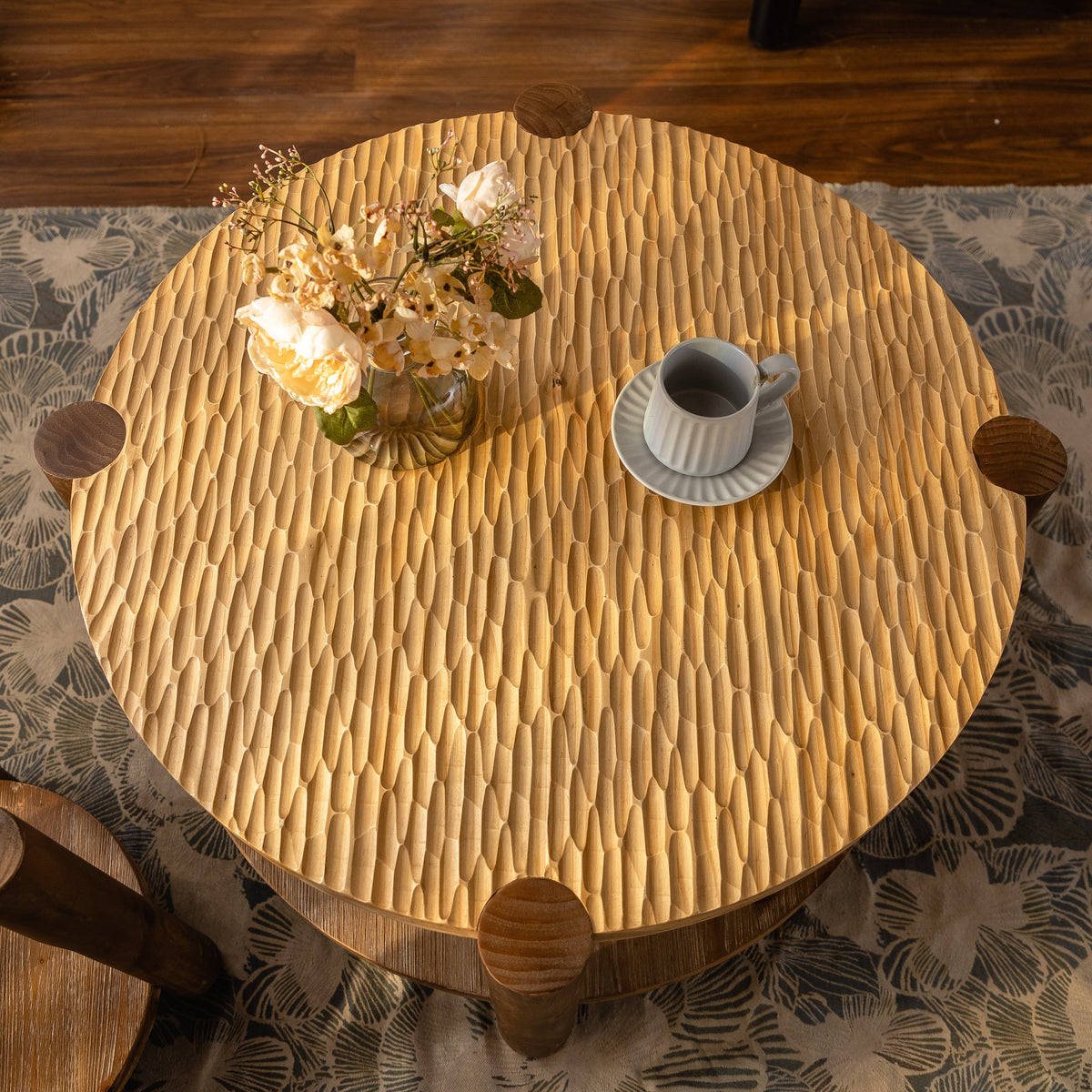 Round Coffee Table with Solid Wood for Living Room, photo 2 of 7