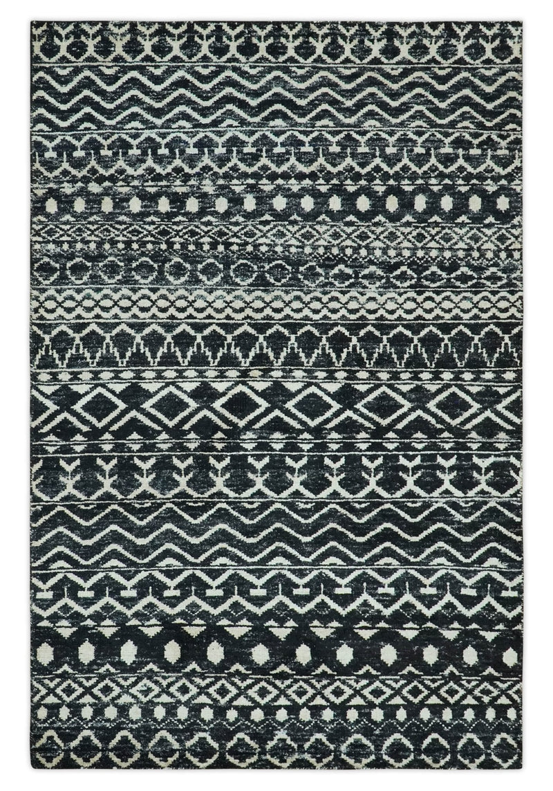 5.6x8.6 Black and Ivory Hand Knotted Southwestern Tribal Trellis wool Area Rug
