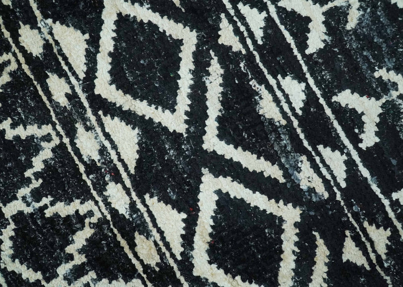 5.6x8.6 Black and Ivory Hand Knotted Southwestern Tribal Trellis wool Area Rug