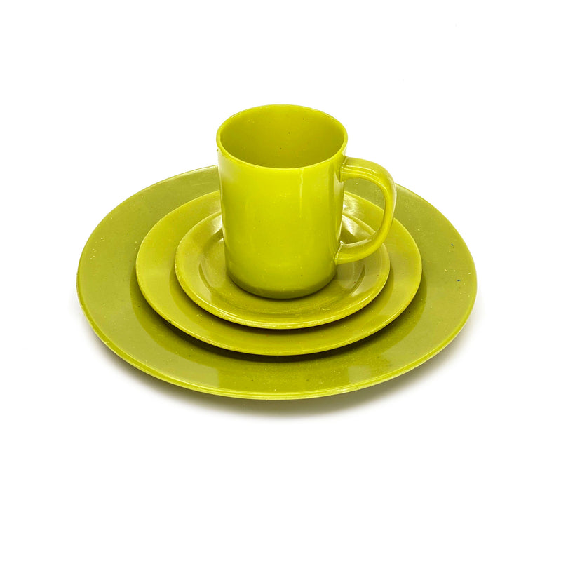 SMASHProps Breakaway 4 Piece Place Setting