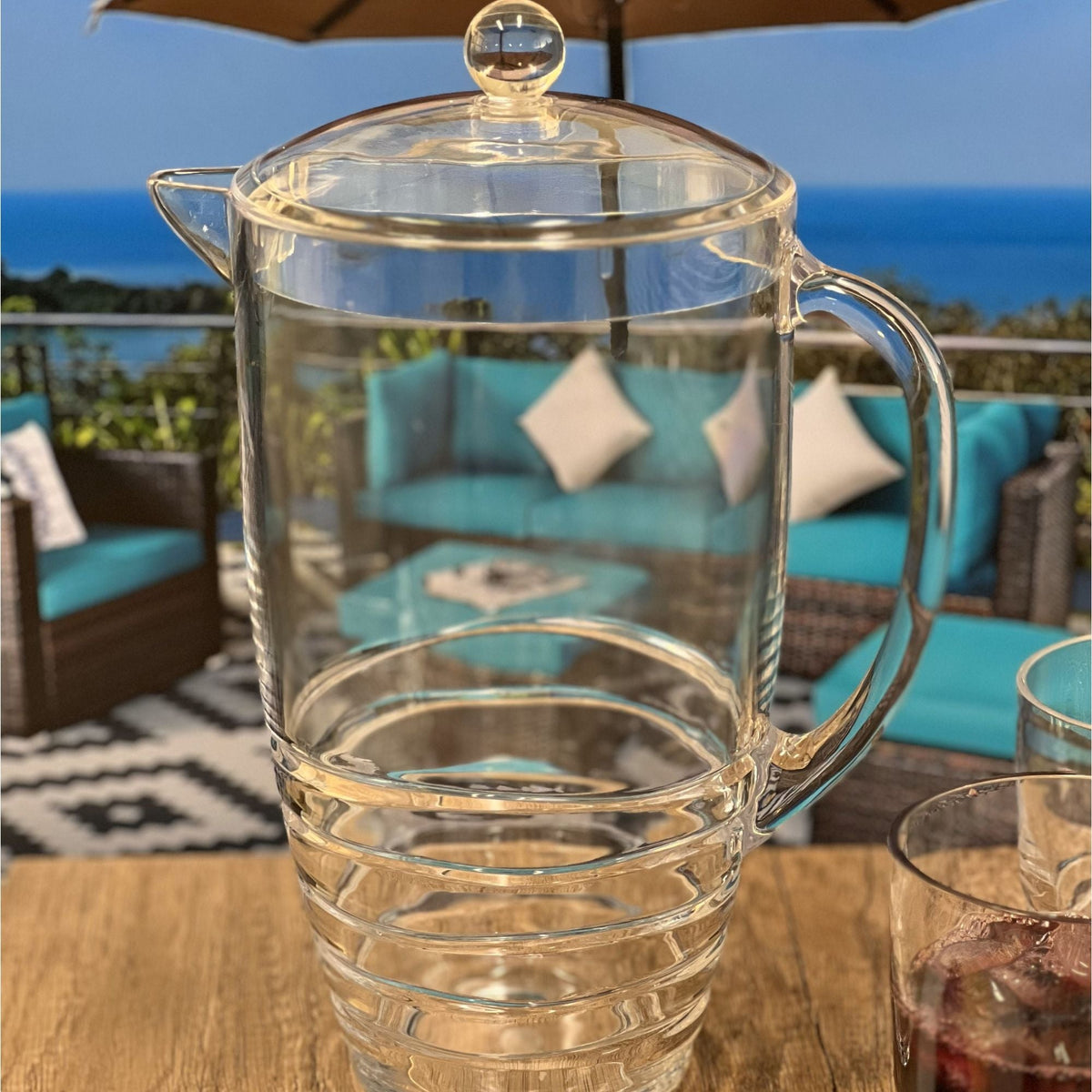 Swirl Unbreakable Plastic Water Pitcher With Lid And Spout, photo 5 of 10
