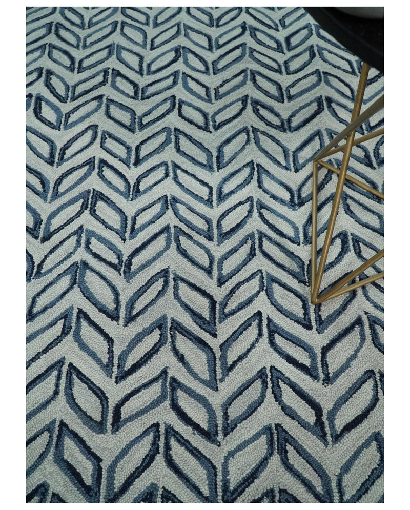 5X8 and 8x10 Contemporary Farmhouse Leaf's Hand Tufted Silver and Blue Loop Wool Rug