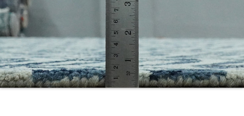 5X8 and 8x10 Contemporary Farmhouse Leaf's Hand Tufted Silver and Blue Loop Wool Rug