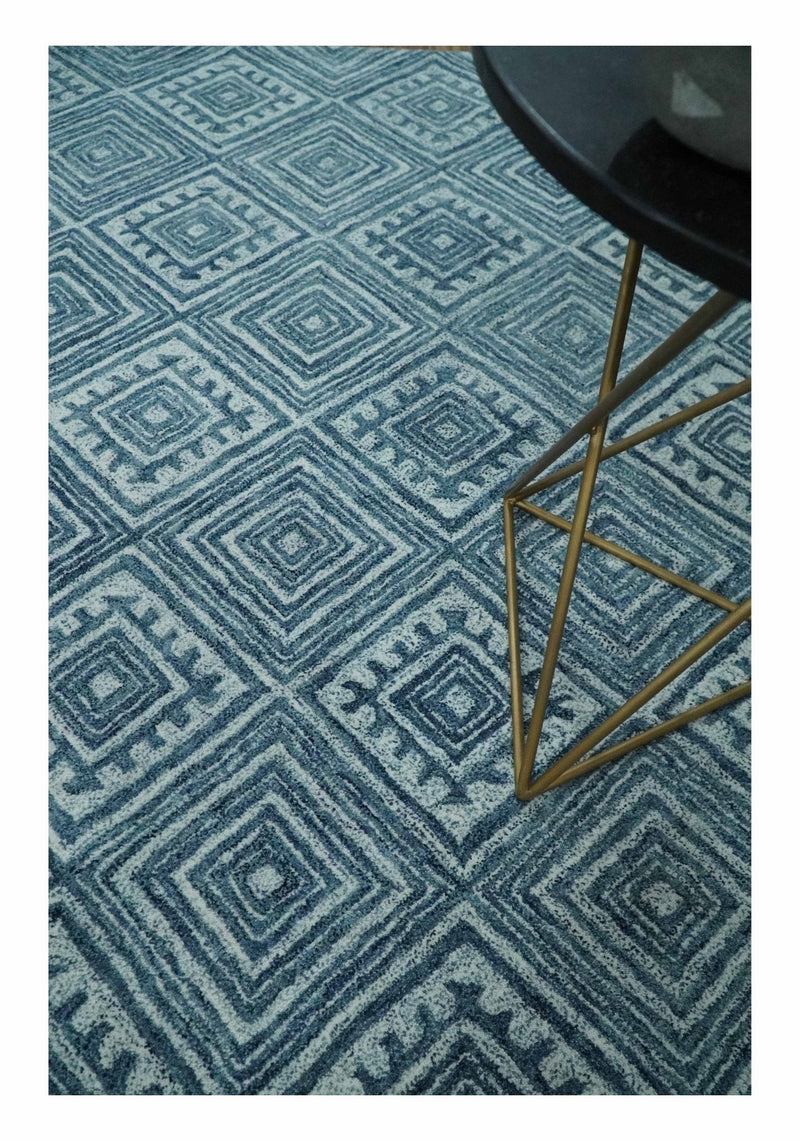 5x8 Blue and Silver Geometrical Pattern Hand Tufted Farmhouse Wool Area Rug