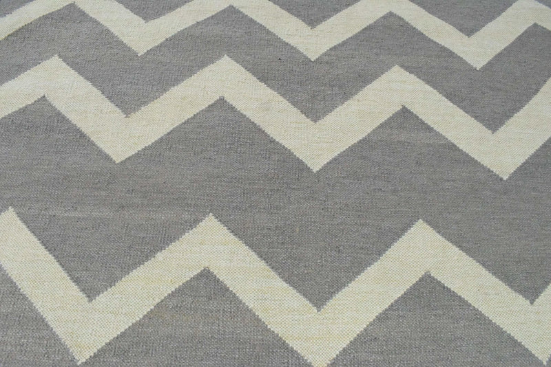 5x8 Dhurrie Rug, Gray and White Chevron Pattern Rug