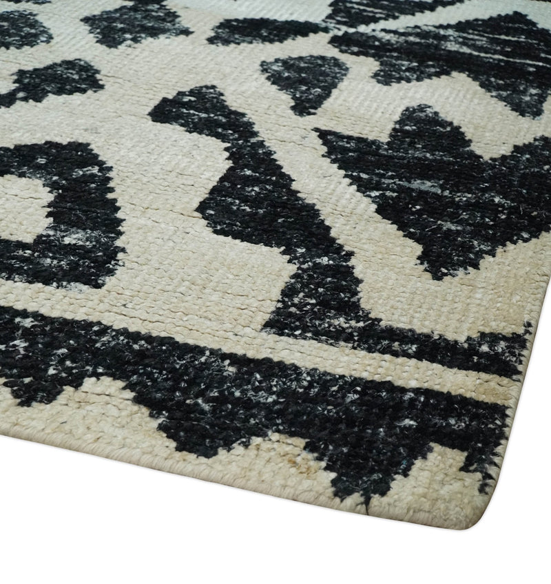 5x8 Hand Knotted Ivory and Black Antique Persian Style Contemporary Recycled Silk Area Rug | OP117