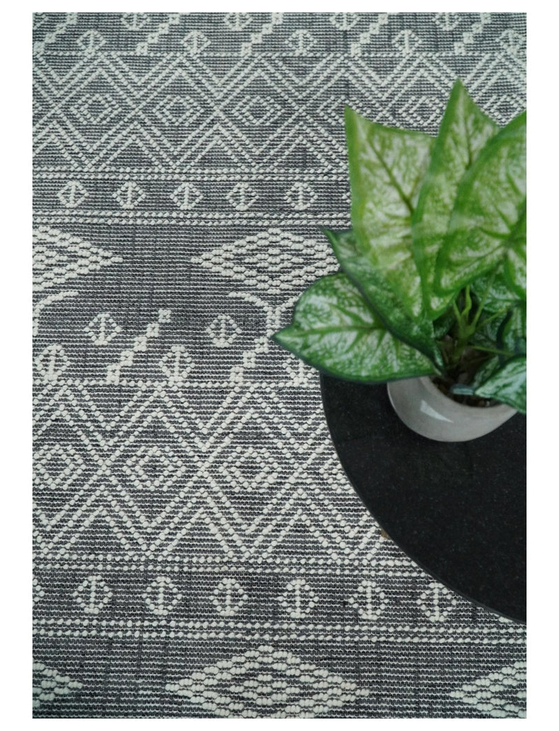 5x8 Hand woven tribal Woolen Chunky and Soft White and Black Wool Area Rug | TRDMA18