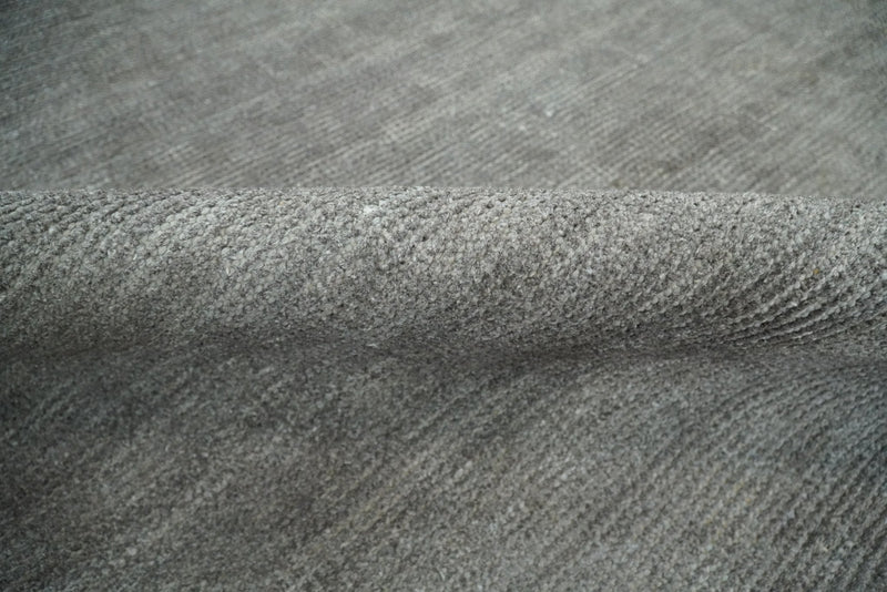 5x8 Solid Gray Rug made with wool and viscose blend | TRD178A