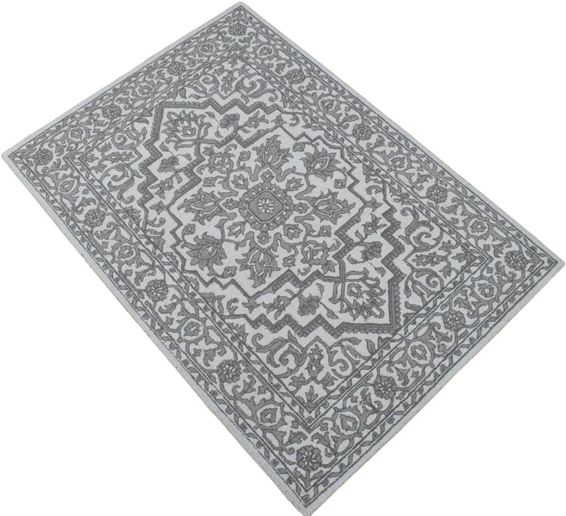 5x8 Silver and Charcoal Traditional Design Wool Area Rug