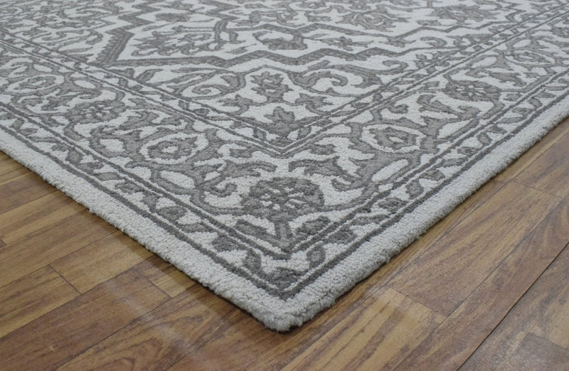 5x8 Silver and Charcoal Traditional Design Wool Area Rug