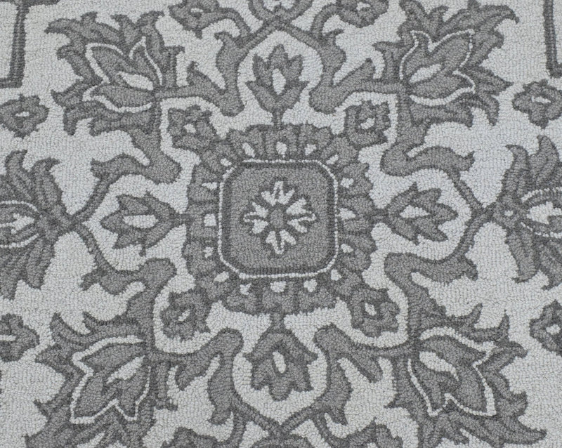 5x8 Silver and Charcoal Traditional Design Wool Area Rug