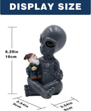 Dnoifne Alien Hugging Gnome Garden Decoration Statue, Resin Alien Dwarf Statue, Waterproof Garden Alien and Gnome Statue for Patio Lawn Porch Decoration Birthday Gifts Housewarming Gifts by GreenHaven Gardens